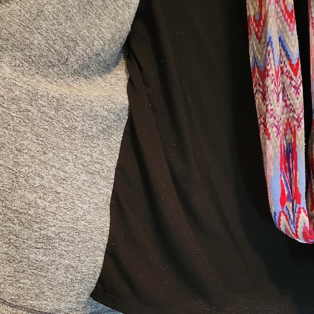 Gray Open Front Cardigan With Patterned Scarf - image 2